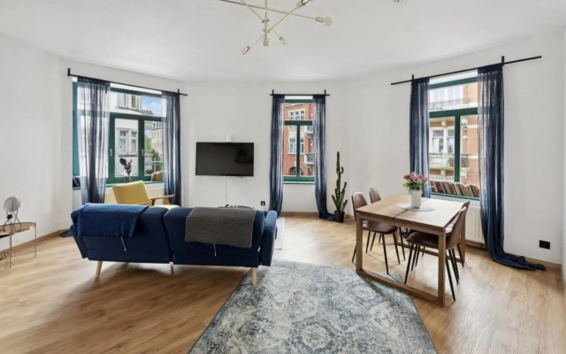 NEW Vintage Chic Apartment