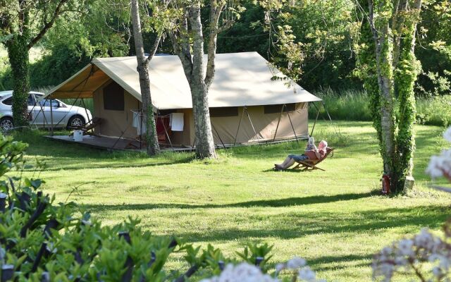 Camping Le Petit Lion - Lodges Bois