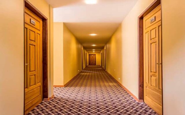 Hotel 7 Mile