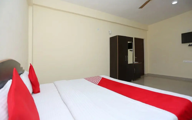 OYO 33407 Hotel Ashiana