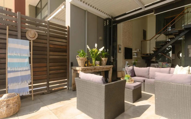 Quayside Waterfront Apartment
