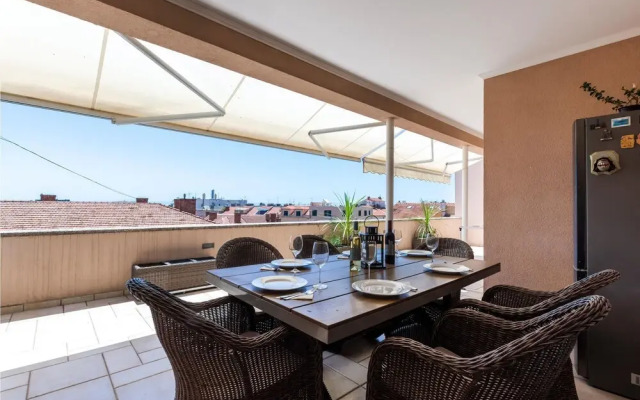 Amazing Apartment in Split With Wifi and 3 Bedrooms