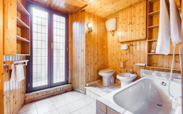 Large and Comfortable 6 Guests Flat in Trastevere