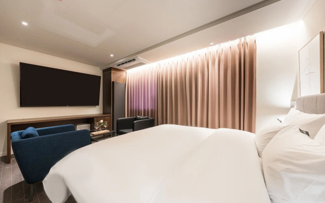 Yaja Hotel Peace Square branch