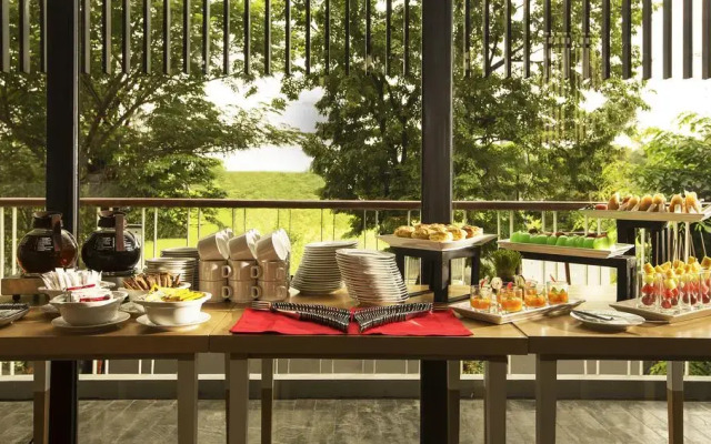 Up-Peak Hotel Simpang Lima Semarang Powered by Archipelago