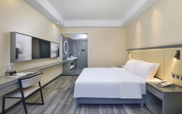 Wing Hotel Guilin - Central Square