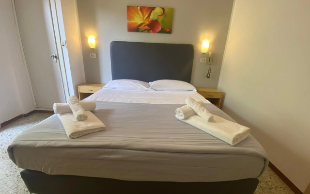 Hotel Ausonia