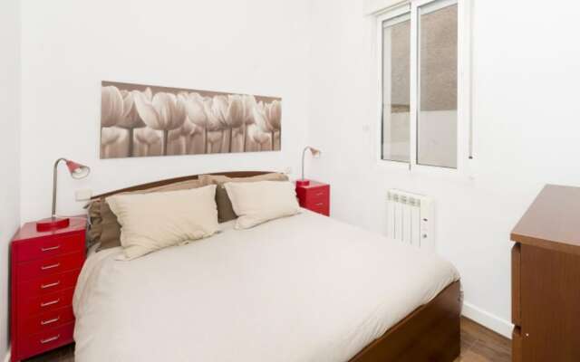 Paseo del Prado Apartment by Allô Housing