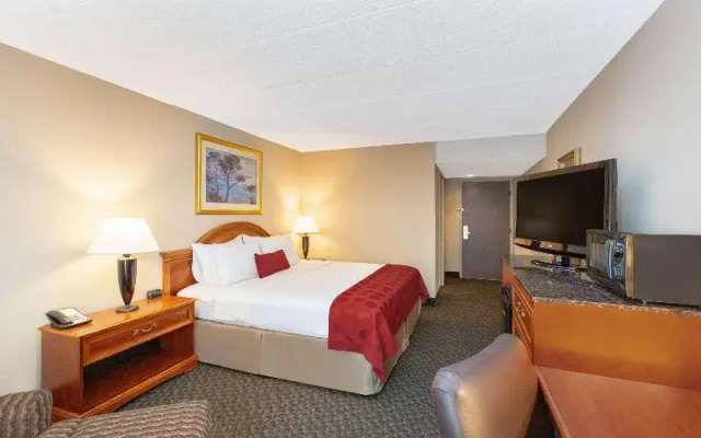 Ramada By Wyndham Midtown Grand Island