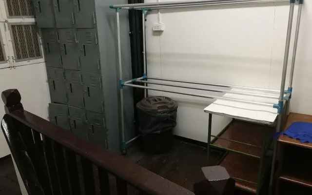 Sip N' Camp - Hostel