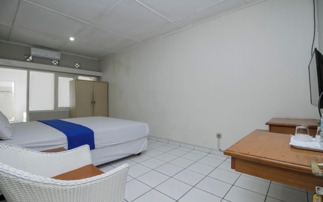 Rossan Villa – Guest Rooms – Bandung