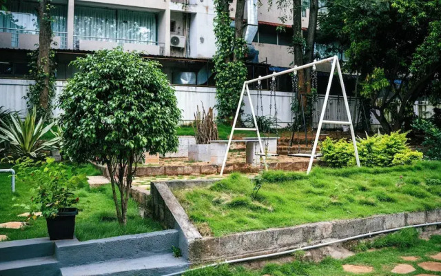 Thavika Silverwood Residence Yelagiri