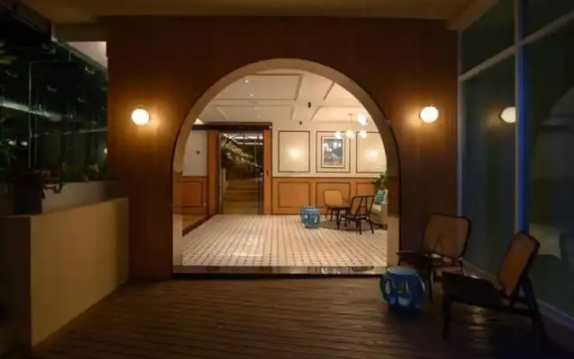 Hilltop Hotel
