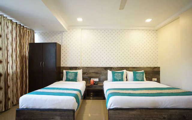 OYO Rana Residency Near Western Express Highway Metro Station