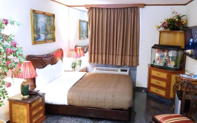 Paris Suites Hotel