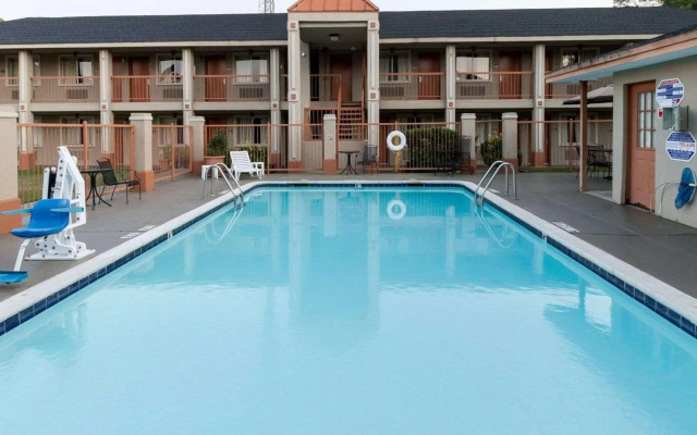 Quality Inn & Suites Lufkin