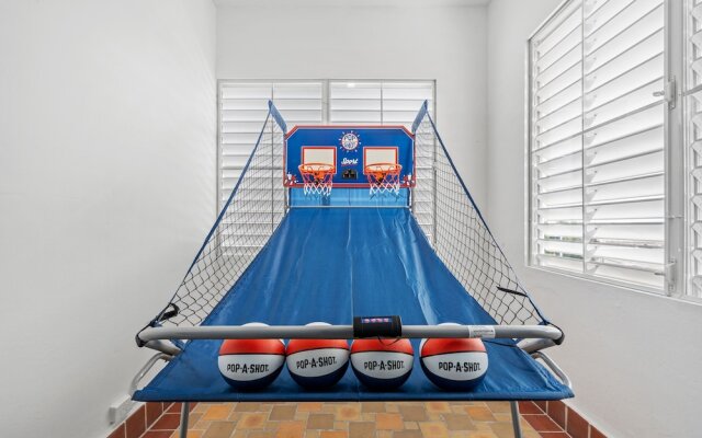 Otium Rentals San Juan City Apartment w Basketball Arcade