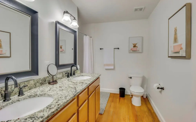 Warrenton Gem: Walk to Downtown!