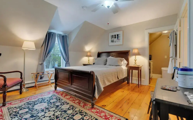 The James Place Inn B&B
