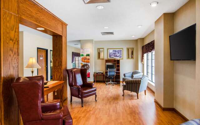 Quality Inn Summersville - New River Area