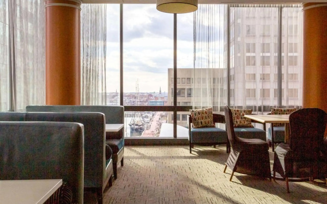 Comfort Inn & Suites Baltimore Inner Harbor