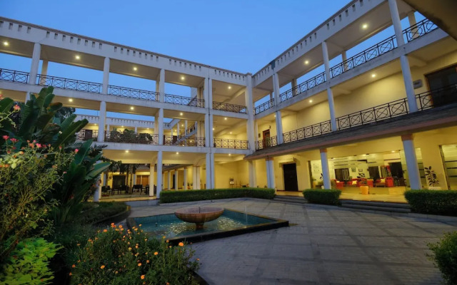 TreeHouse Hotel Club & Spa