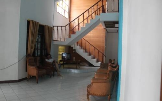 Elvia Guest House