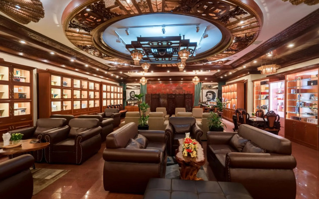 Rex Hotel