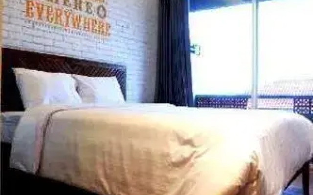 Wood Pecker Hotel