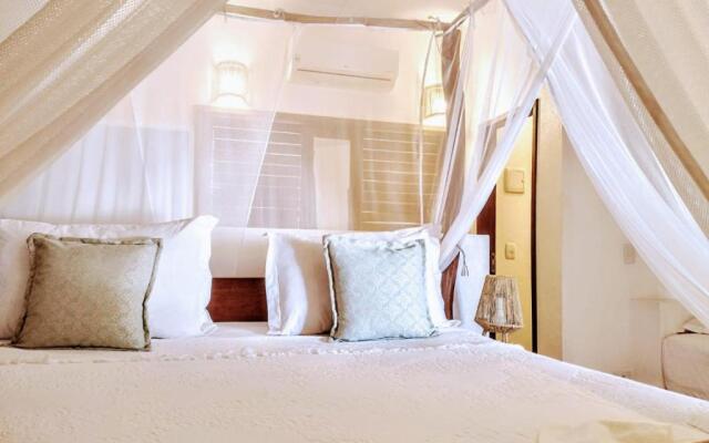 Villa Pinolo by Kabana