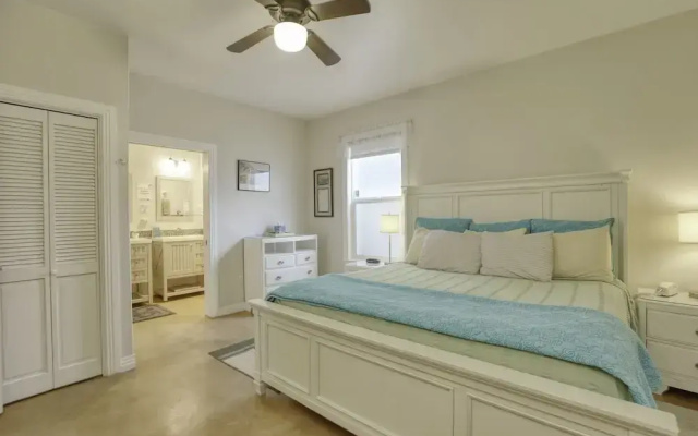 1460 Strand Way 2 Bedroom Home by Redawning