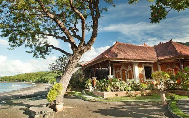 Segara Bukit Seaside Cottages