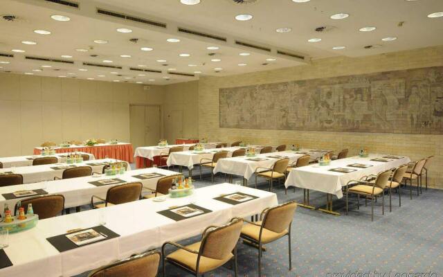 Maritim Halle