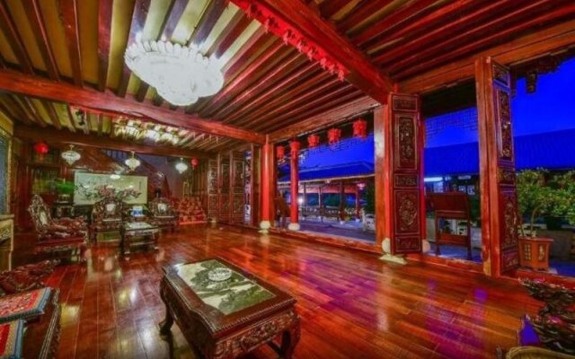 Dali Palace Hotel