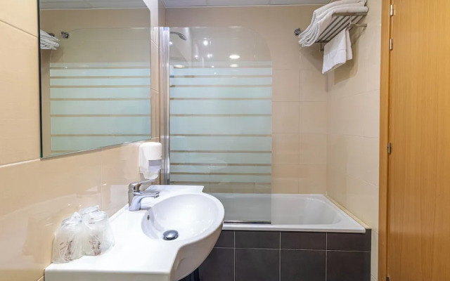 Hotel Abades Via Norte