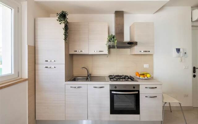 Elegante Trilocale Marconi Prima Fila Mare