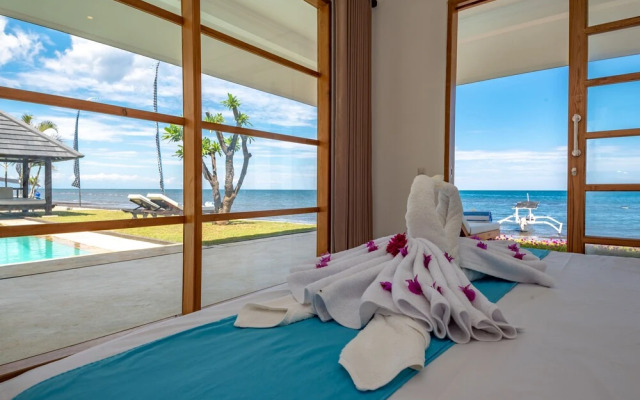 Villa Lovina Beach 1