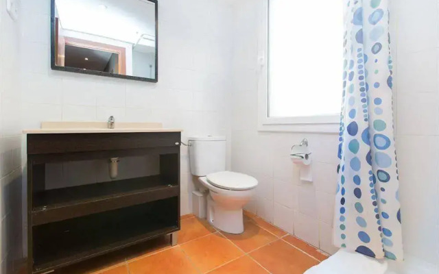 AinB Raval Hospital Apartments