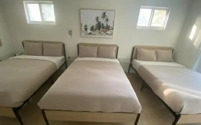 Entire Home in Biscayne Park