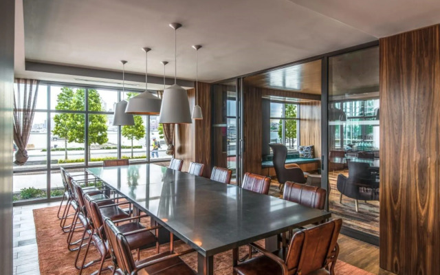 Global Luxury Suites East Boston