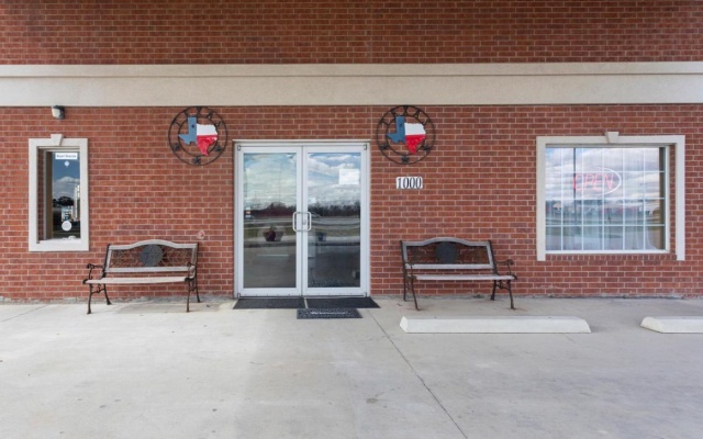 OYO Hotel Valley View TX, I-35