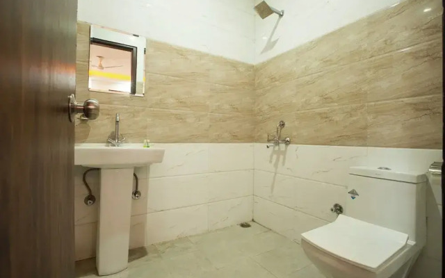 Airport Travel Inn Deluxe