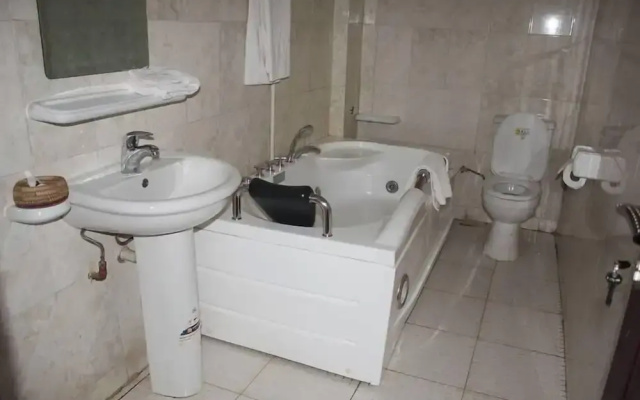 Bestway Luxury Suites