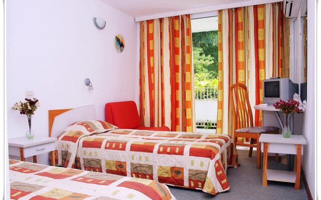 Hotel Althea