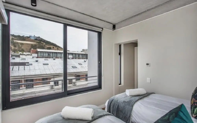 The Docklands 2 Bed Executive Apartment