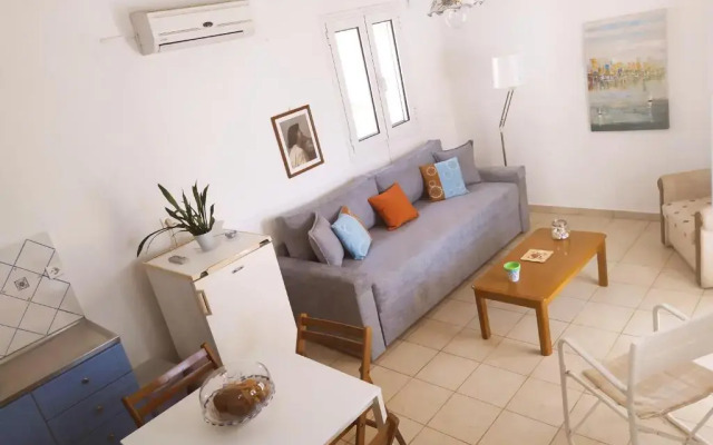 East Red Rock and View Leonidio maisonette studio