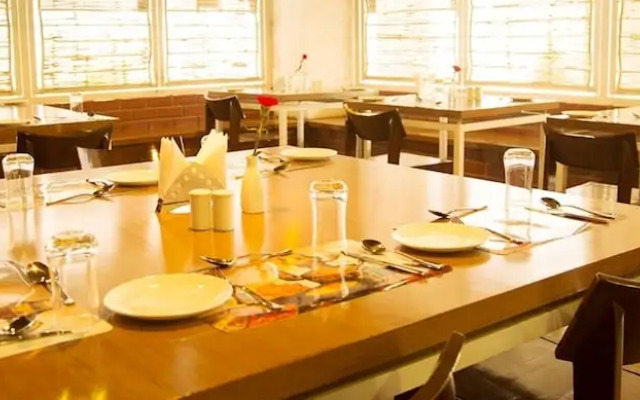 Vinaya Royal Inn
