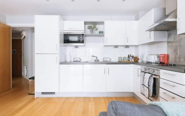 Contemporary 1BD Flat - Bristol City Centre!