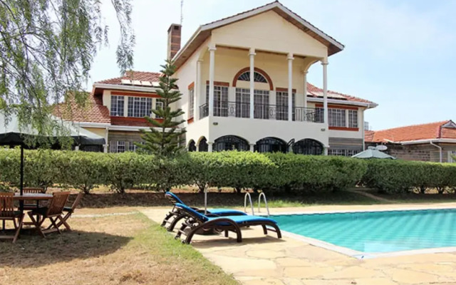 Kusyombunguo Hotel Lukenya