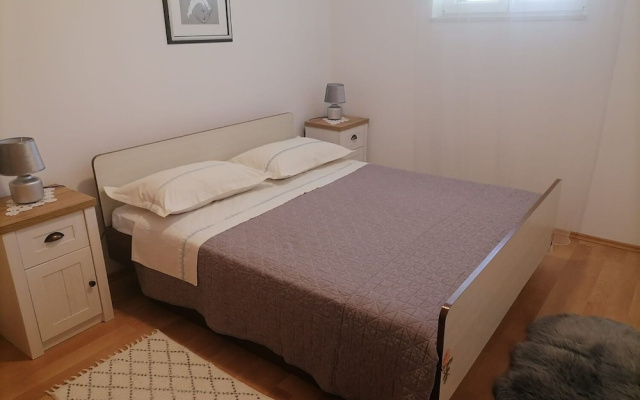 Apartment Ljube